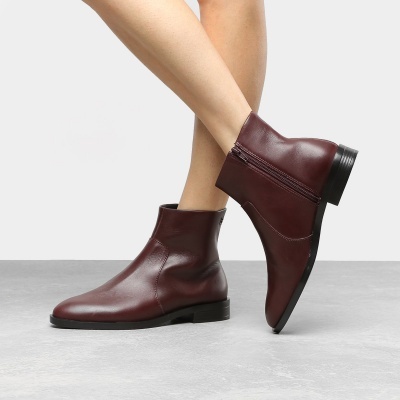 Bota Couro Santa Lolla Cano Curto Salto Flat Feminina - Vinho