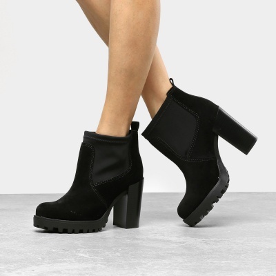 Bota Chelsea Moleca Salto Grosso Tratorado - Preto