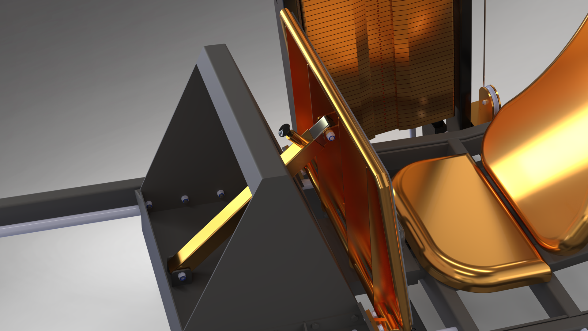 Equipamento de exercício metálico com assento dourado e sistema de pesos ajustáveis em cobre