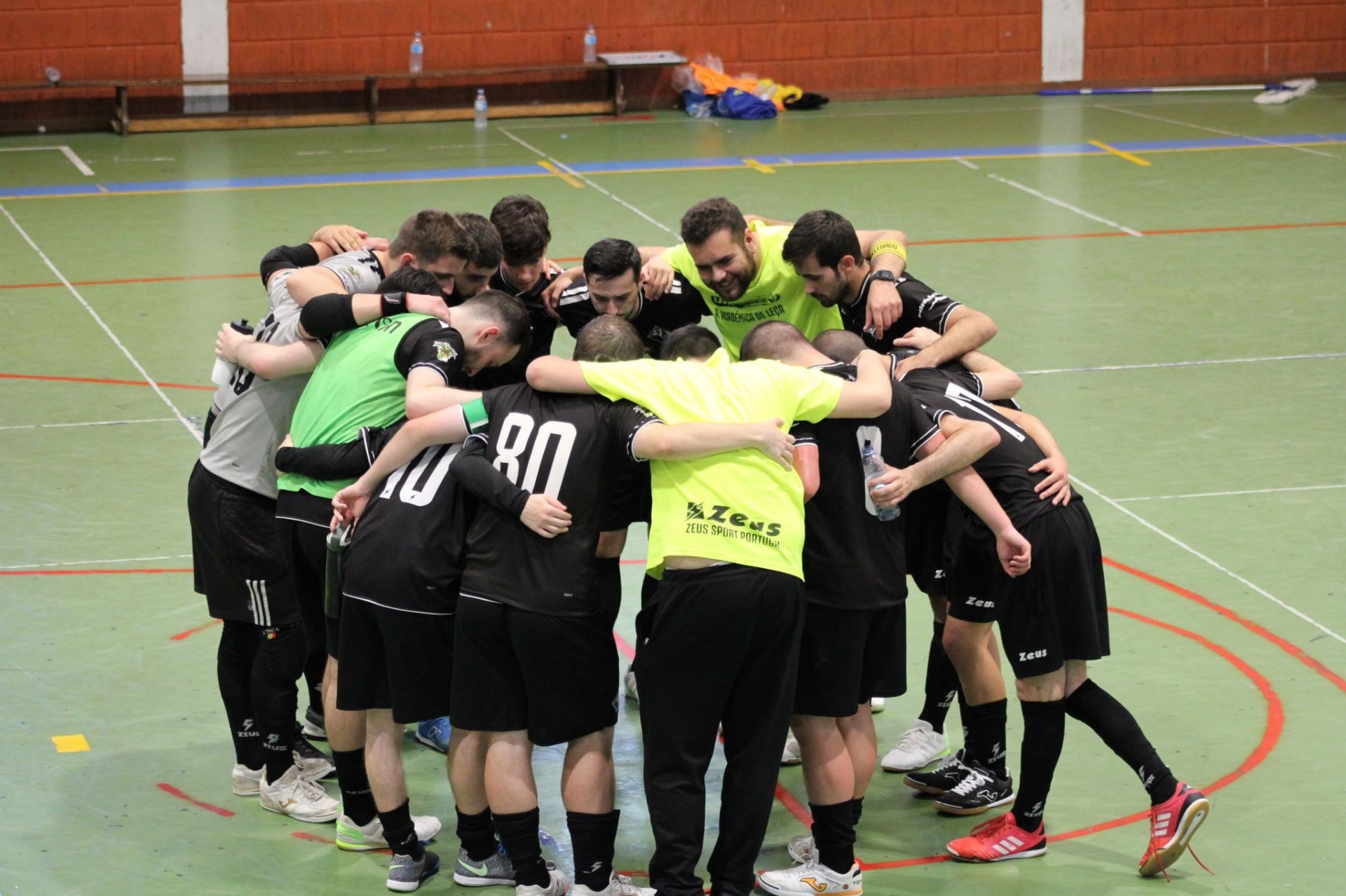 Futsal: SENIORES  A.D.C.M.U. Areias 0 x 3 ACADÉMICA DE LEÇA